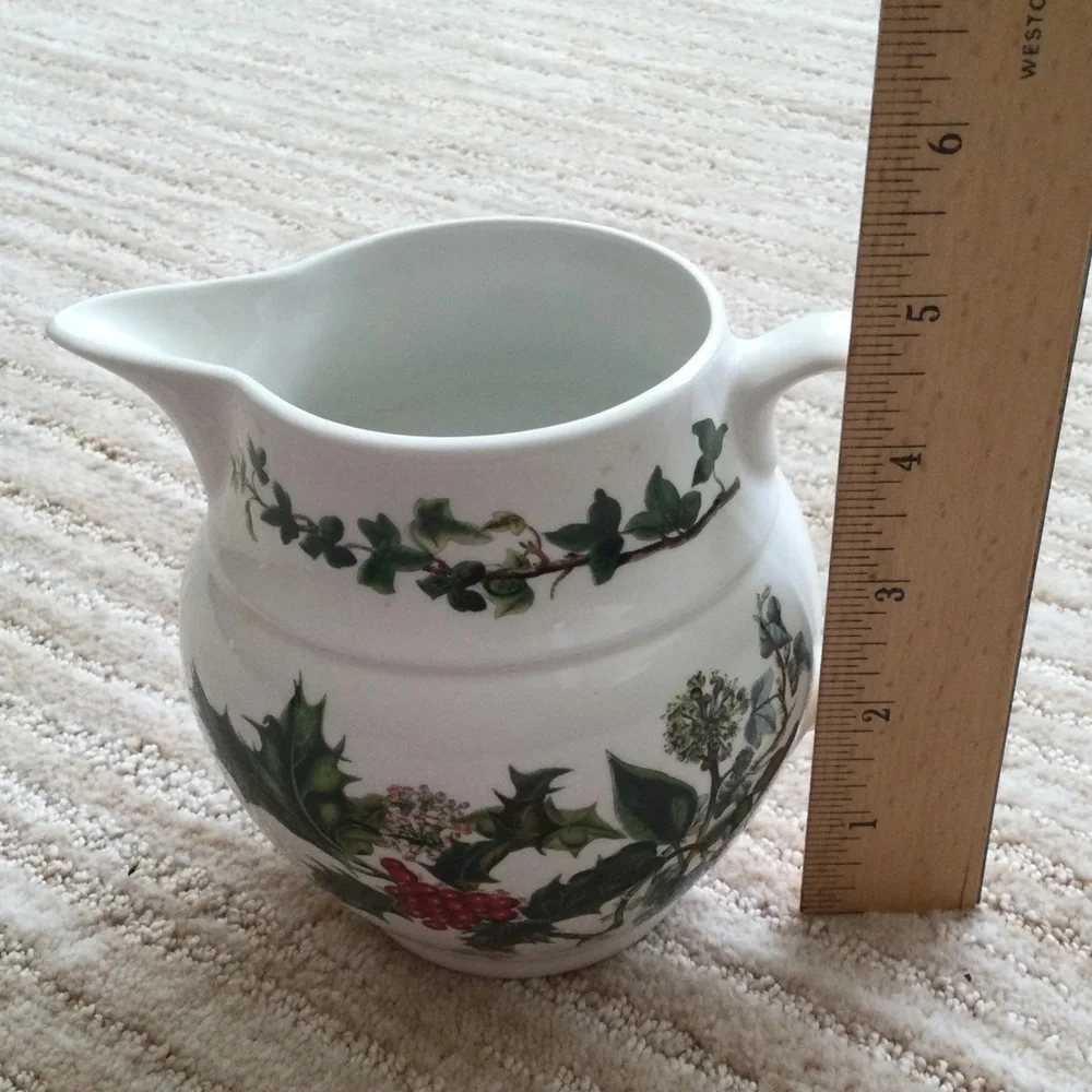 Portmeirion The Holly and The Ivy Staffordshire Jug Small Pitcher 16 oz